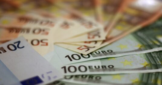 Možnost účtovat v cizí měně – příležitost nebo past?